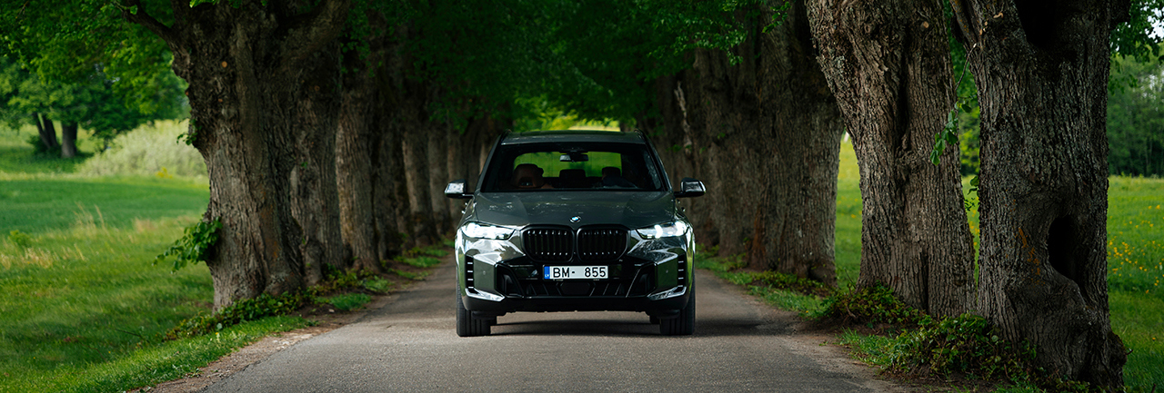 BMW X5 – AUTORITĀTE UZ JEBKURA CEĻA.